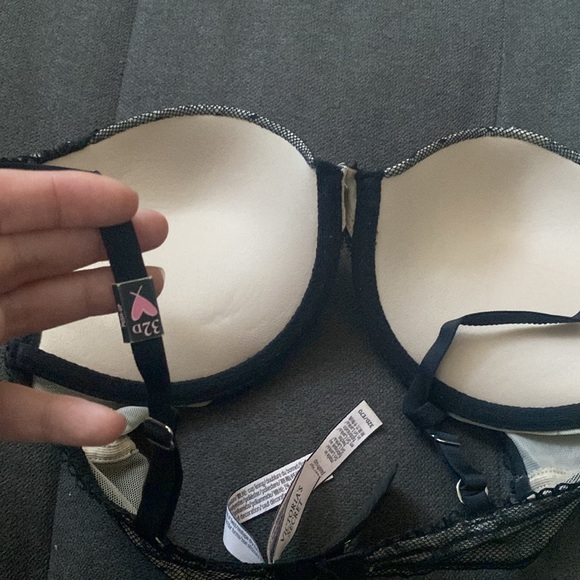 Victorias Secret Bra - Picture 4 of 4
